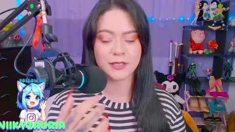 niiky online show from February 6, 2:31 pm