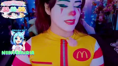 niiky online show from May 5, 6:24 pm