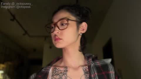 Mikayla online show from March 31, 12:33 am