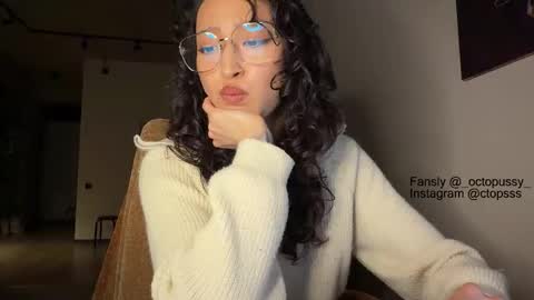 Mikayla online show from January 9, 2:28 am