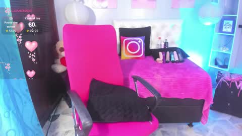 pamela online show from November 4, 8:32 pm