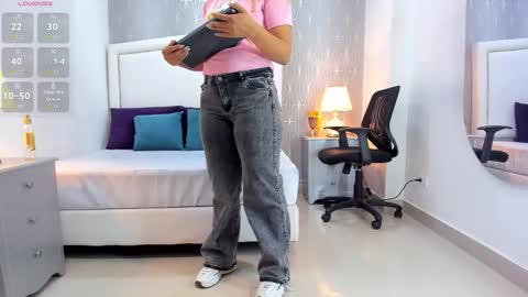  peach1  online show from March 16, 3:05 pm