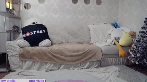 Snapshot of _pretty_fox_ chatting on December 24, 4:44 am _pretty_fox_ online show from December 24, 4:44 am