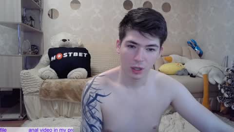 Snapshot of _pretty_fox_ chatting on December 22, 5:11 am _pretty_fox_ online show from December 22, 5:11 am