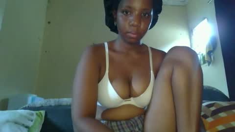 queen online show from December 9, 7:28 am