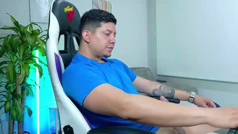 Roberto online show from February 13, 1:36 pm