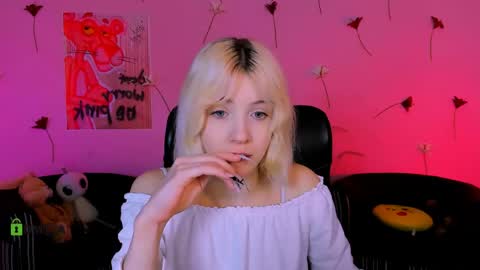 sabrina  online show from May 31, 8:24 am
