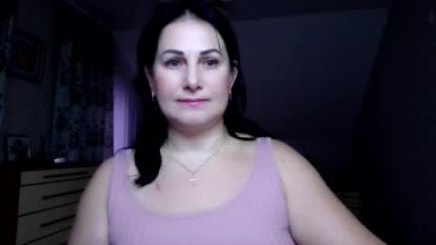 Sara online show from November 18, 10:29 am