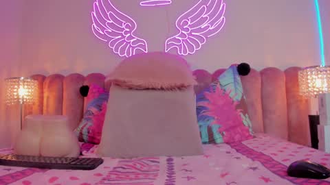 Scarlett online show from March 3, 1:56 pm