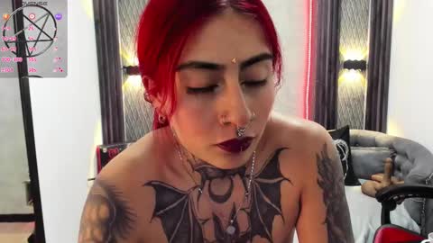 Snapshot of _selene_red chatting on February 26, 6:48 pm Selene online show from February 26, 6:48 pm