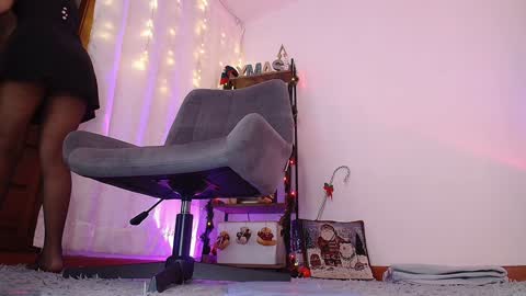 Laura online show from January 6, 1:19 pm