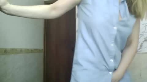  SexyXSveta  online show from February 12, 4:27 am