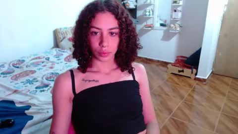 _shanellxxx online show from May 13, 9:24 pm