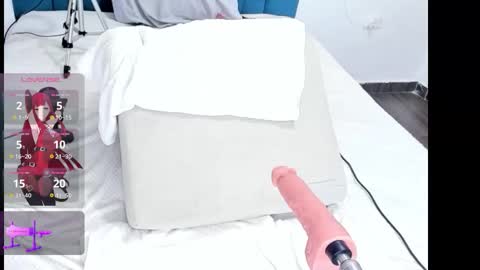 _sharlottt_ online show from November 26, 1:08 pm