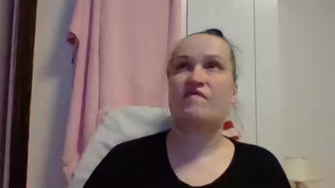 Melisa online show from March 8, 6:05 pm