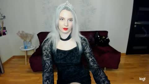 Marie online show from March 8, 4:44 pm