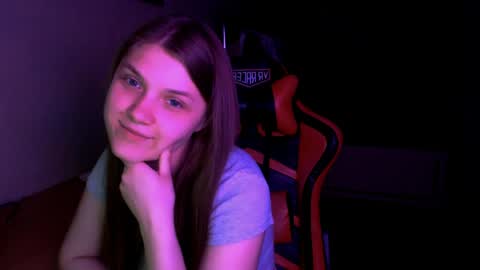 Mari online show from April 4, 5:53 pm