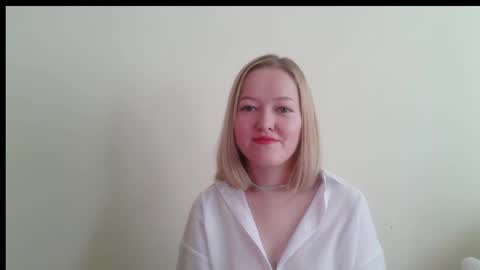 _sweet_smile_ online show from October 6, 9:05 am