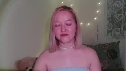 _sweet_smile_ online show from September 29, 9:03 pm