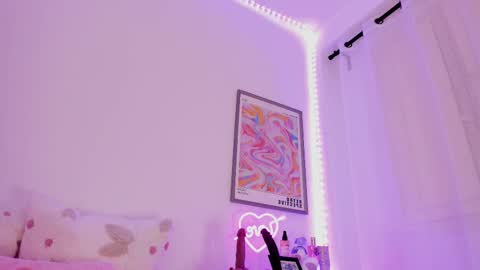   online show from February 21, 8:27 pm