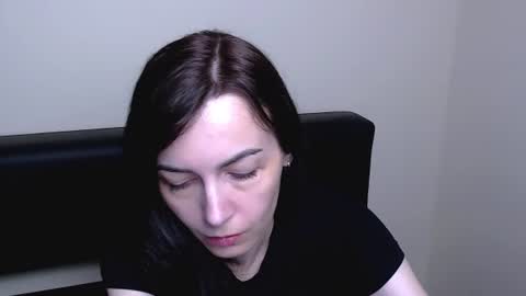 Vio online show from June 10, 4:39 pm