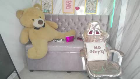 Snapshot of _wendy_b chatting on March 5, 11:16 pm  wendy  online show from March 5, 11:16 pm