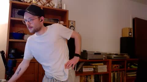 _whoisthatguy_ online show from March 14, 5:39 pm