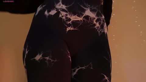 Macca and Ana online show from April 21, 4:30 am