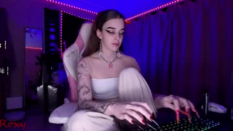 Roxy online show from December 19, 10:16 pm