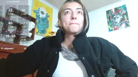 Snapshot of _zoebakers chatting on February 19, 9:50 am Zoe  online show from February 19, 9:50 am