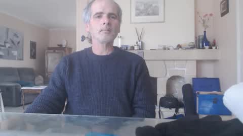 Aalex1717 online show from April 13, 6:50 am