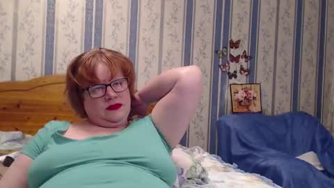 NINA online show from February 21, 8:01 pm