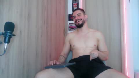 Aaron kwok online show from October 11, 10:13 pm