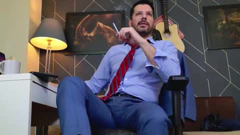 Aaron online show from December 22, 7:42 pm