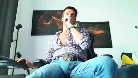 Aaron online show from July 9, 8:07 am