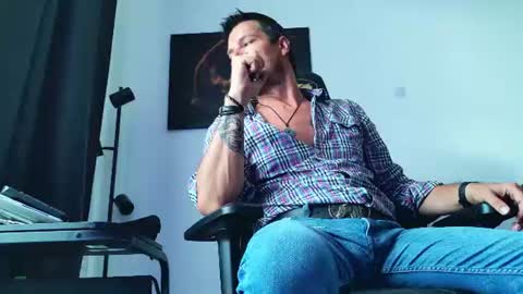 Aaron online show from July 10, 8:19 am