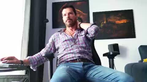 Aaron online show from June 15, 4:59 am