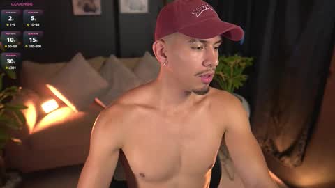 AARON  online show from February 21, 12:30 pm