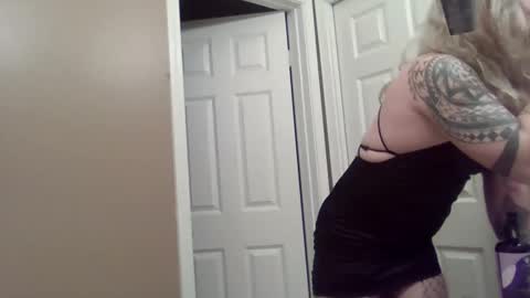 aaronprezent online show from January 26, 11:28 am