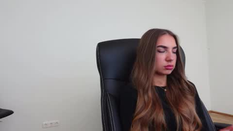 Snapshot of abby_laker chatting on October 21, 4:43 pm ABBY LAKER online show from October 21, 4:43 pm