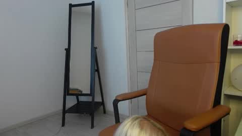 Snapshot of abby_laker chatting on October 13, 1:24 pm ABBY LAKER online show from October 13, 1:24 pm