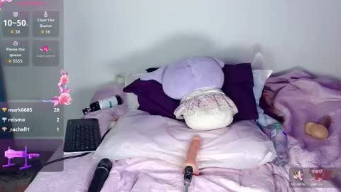 abby garcia online show from October 28, 7:59 pm