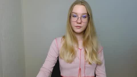 Abby Lovense is active online show from February 18, 2:39 pm