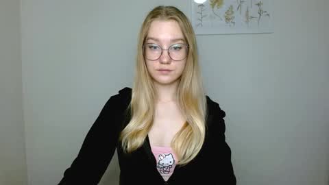 Abby Lovense is active online show from November 2, 10:37 am