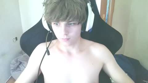 abbysal_blade online show from June 18, 9:14 am