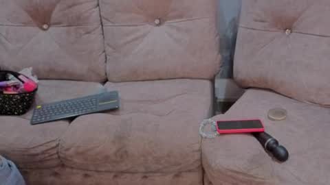 abella_as_ online show from May 6, 9:54 pm