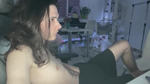 hi  cum in pvt noi extra tip online show from March 21, 3:28 pm