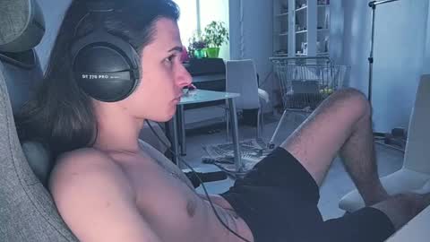 hi  cum in pvt noi extra tip online show from April 9, 12:22 pm