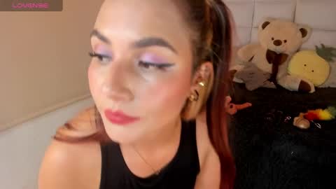 Snapshot of abril_dash chatting on February 4, 8:49 pm Abril online show from February 4, 8:49 pm