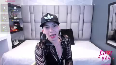 Abril Fox online show from June 5, 7:41 pm